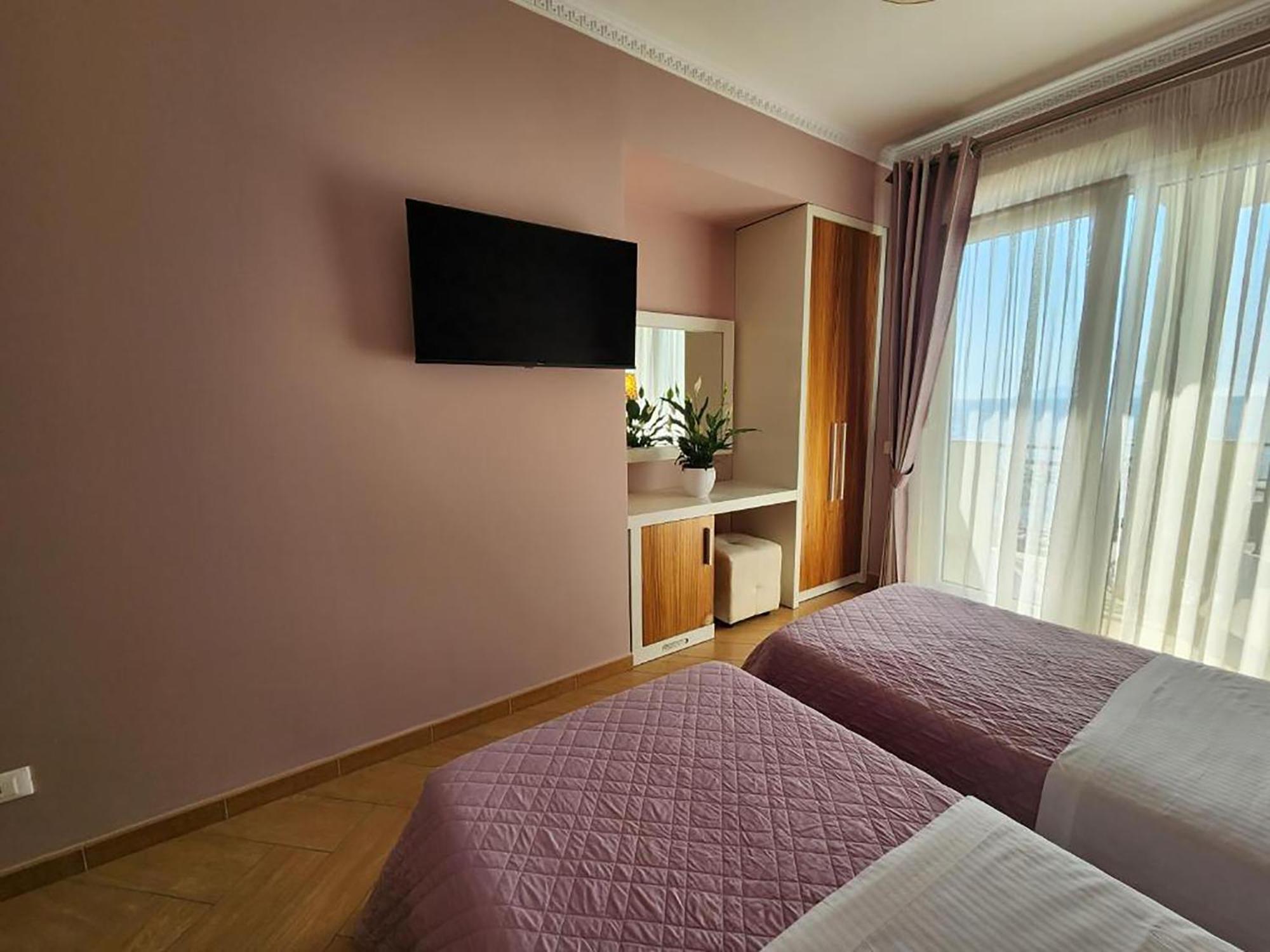 Gold Hotel Vlorë